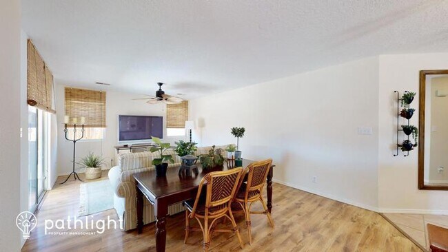 Building Photo - 936 Somerset Meadows Drive NE