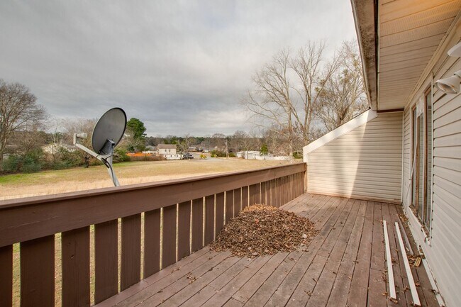 Building Photo - 9020 Mahogany Row SE