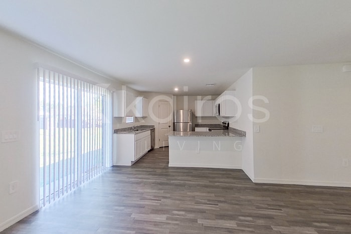 Building Photo - 4020 Garden Blvd