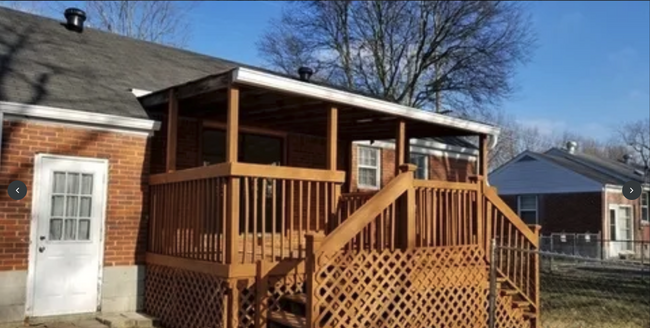 Building Photo - "Charming 3-Bedroom/fenced yard, Nashville...