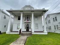 Building Photo - 512-516 E Quincy St