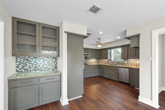 Building Photo - 12218 Moorcreek Dr