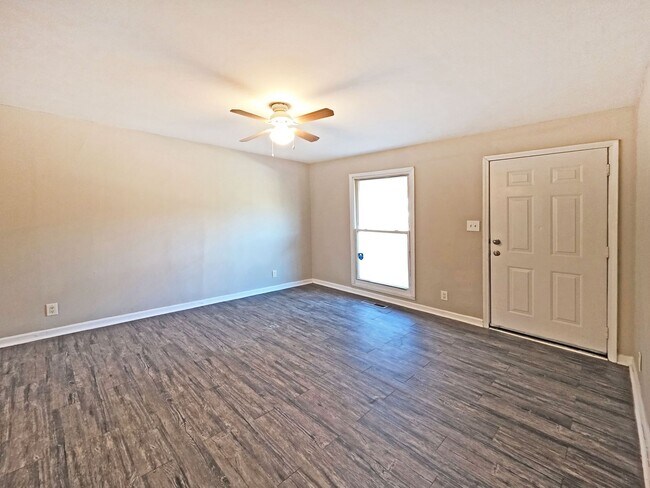 Building Photo - Updated 3-Bedroom Ranch Backing to Swann Nature Preserv