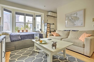 Building Photo - 101 Willow Ave