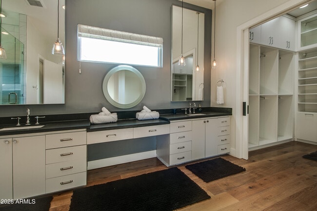 Building Photo - 4201 N Marshall Way