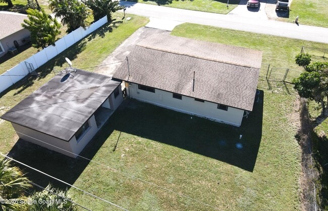 Building Photo - 1048 Hazelwood Dr