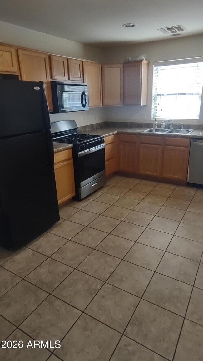 Building Photo - 2218 S Buckaroo Trail