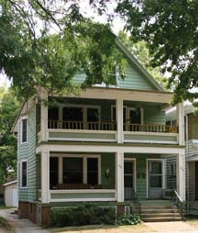 Building Photo - (518) - 819-821 E. Gorham Street