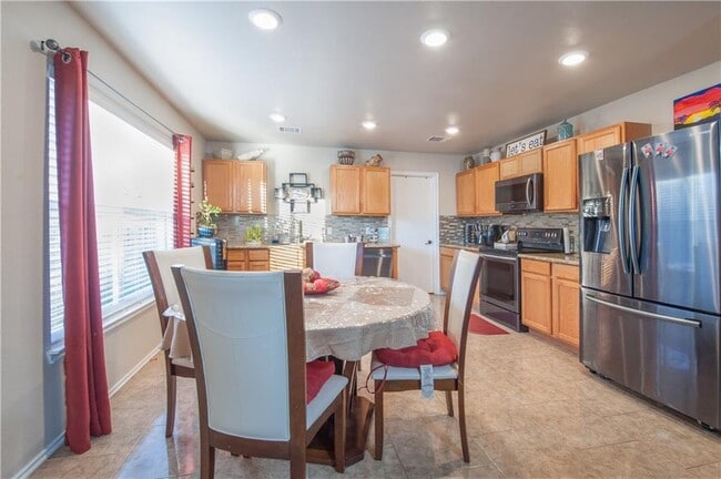 Building Photo - 1218 Gazania Dr