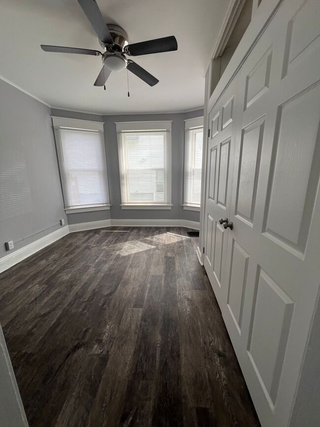 Building Photo - 2415 Farnam St