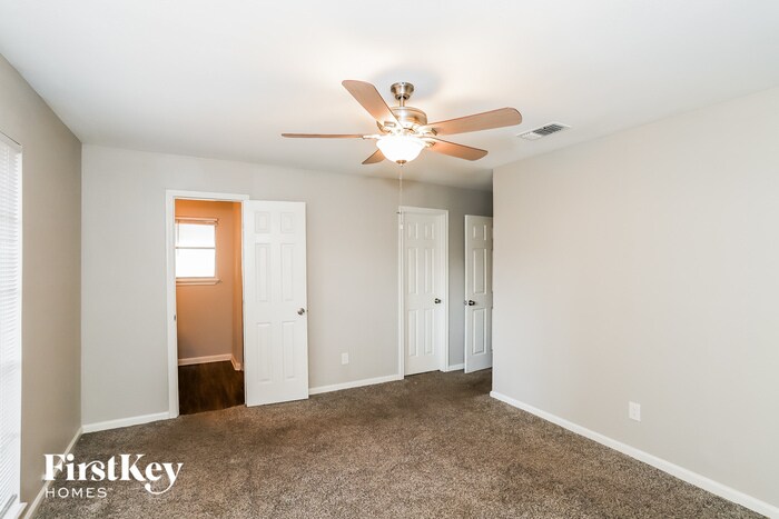 Building Photo - 4908 Meadowlark St