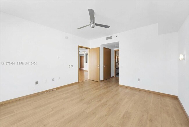 Building Photo - 450 Alton Rd