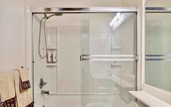 2nd bathroom - 625 S Berendo St