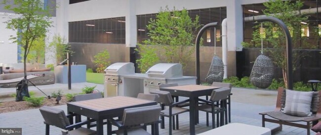 Building Photo - 4851 Ellin Rd