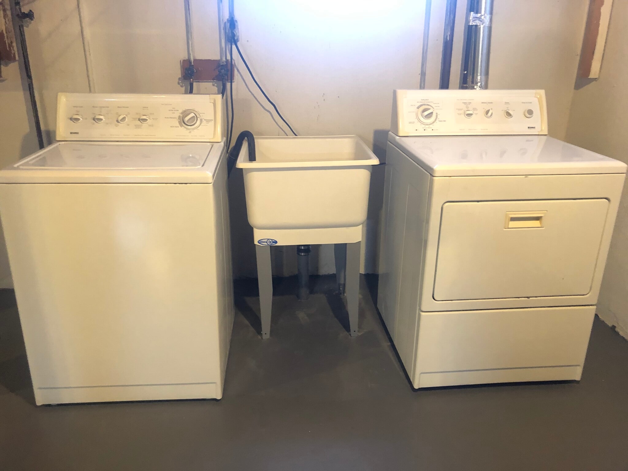 Basement Washer/Drier - 1301 W Lake Lansing Rd
