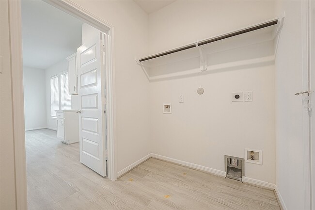 Building Photo - 3111 Trishelle Ct