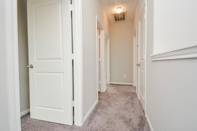 Building Photo - 22518 Hamlet Park Ct