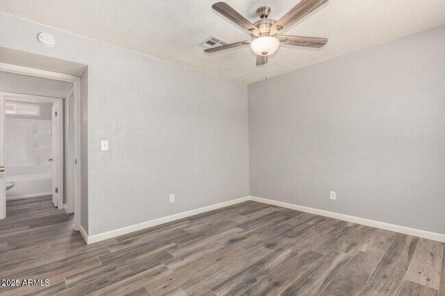 Building Photo - 650 S 97th Pl