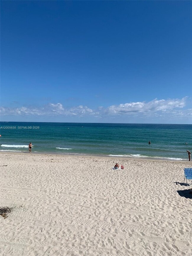 Building Photo - 3725 S Ocean Dr
