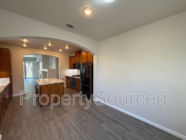 Building Photo - 617 Dody Dr