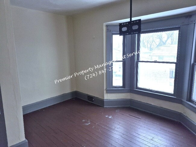 Building Photo - 1305 Irwin St