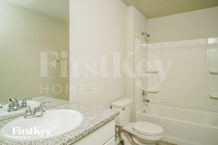 Building Photo - 9806 Littleton Grist