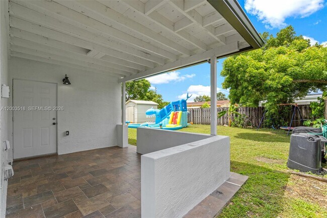 Building Photo - 2485 NW 84th Way