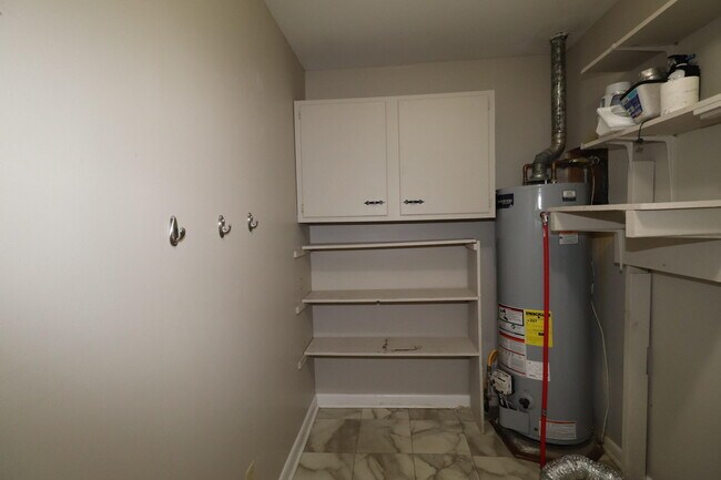 Building Photo - 501 Westerfield Way