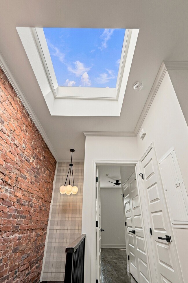 Building Photo - 2436 N 33rd St