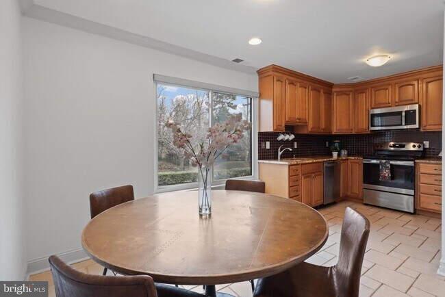 Building Photo - 1751 Westwind Way