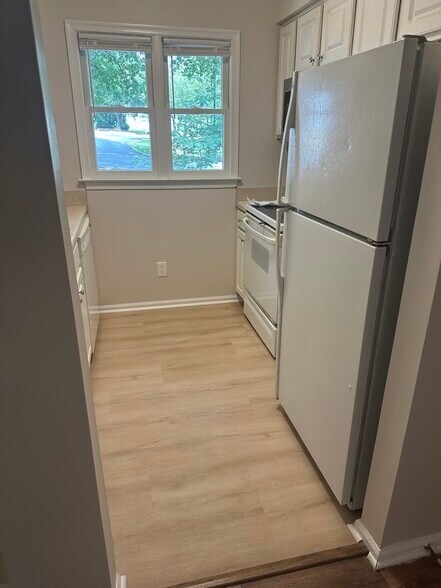 Kitchen - 2811 Edridge Ct
