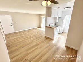 Building Photo - Newly Updated 2Bedroom 1Bathroom In Prime ...