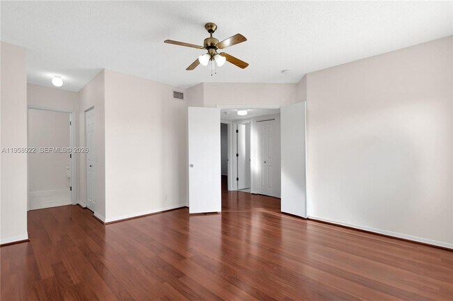 Building Photo - 5467 SW 125th Terrace