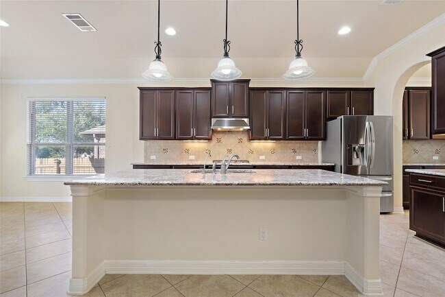Building Photo - 8704 Old Corral Cove