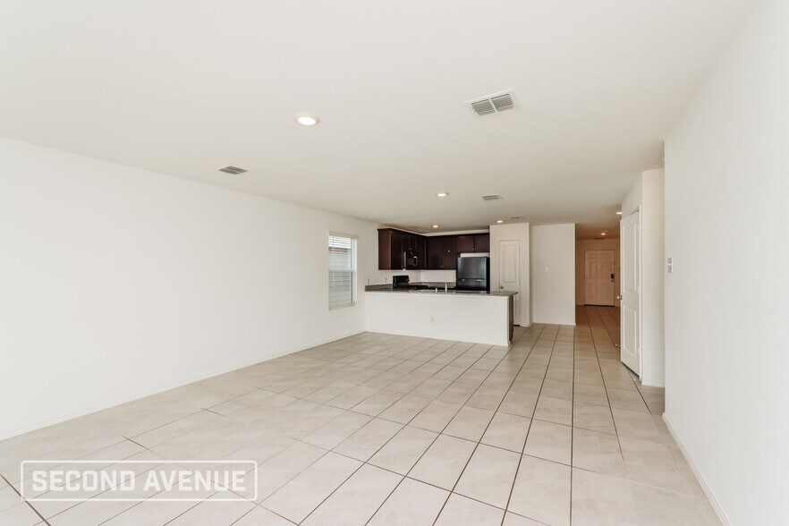 Building Photo - 6077 Determine Ln