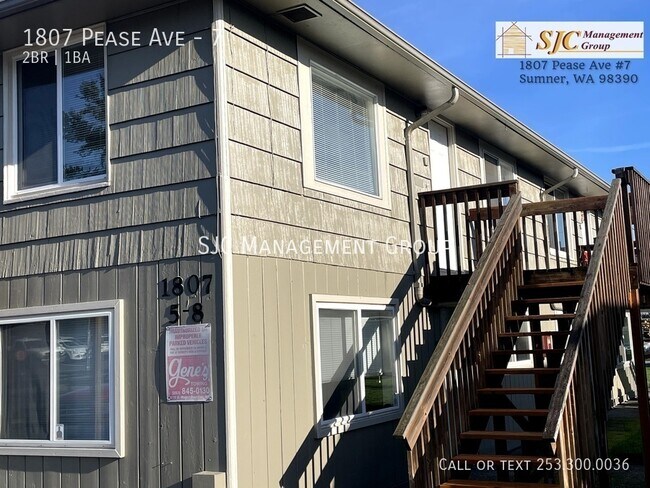 Building Photo - 1807 Pease Ave