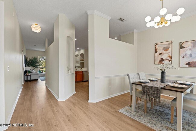 Building Photo - 12082 Brandon Lake Dr