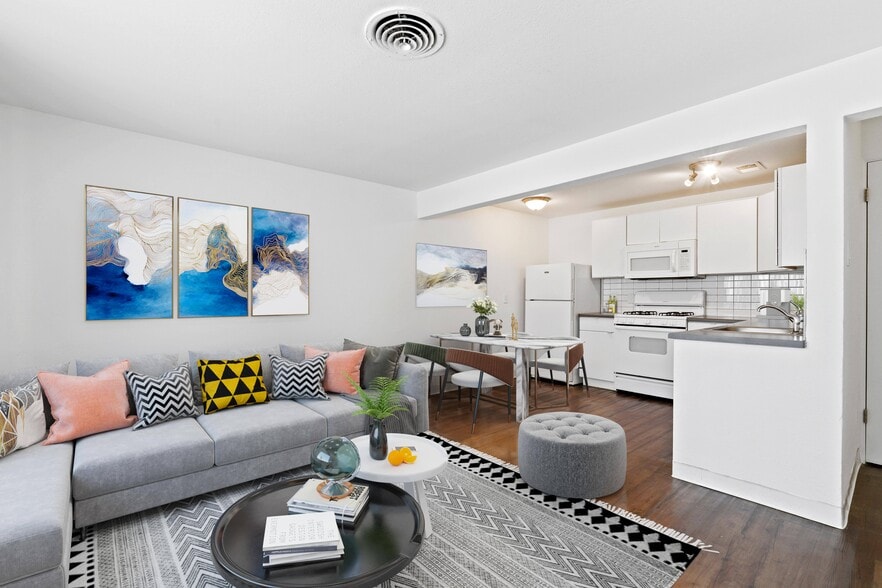 Building Photo - 2800 W 26th