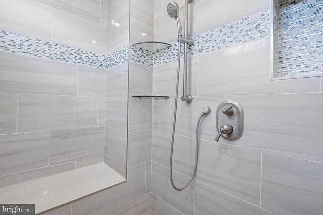 Building Photo - 1615 Spottsworth Way