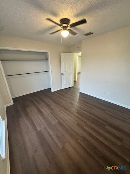 Building Photo - 4006 Retama St