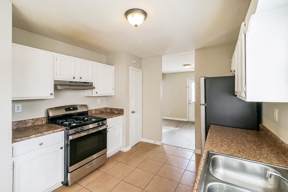 Building Photo - 713 Arbor Hill Dr