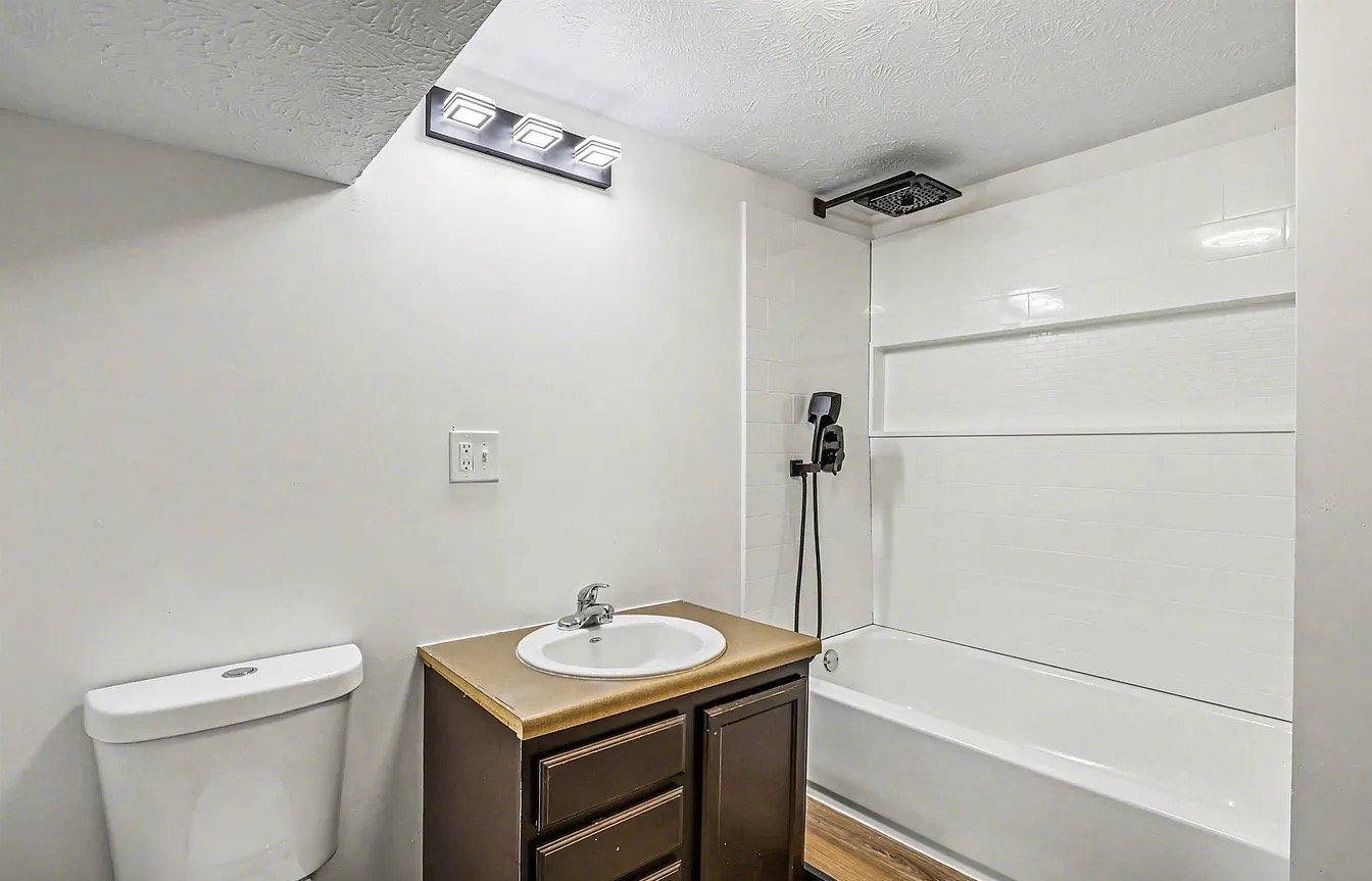 Building Photo - 1341 N 45th St
