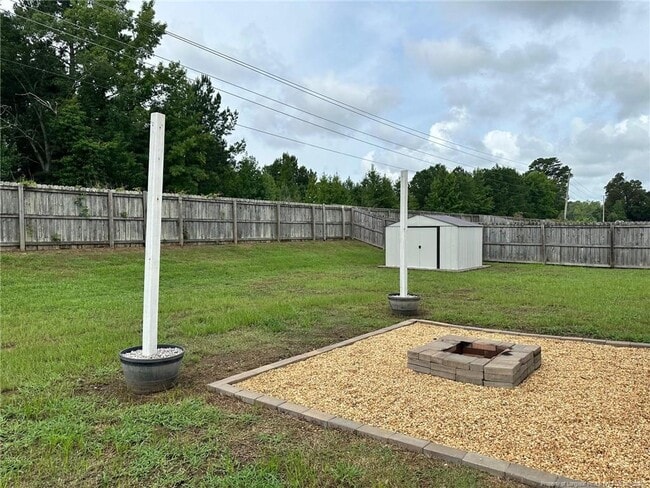 Building Photo - 654 Hogart St