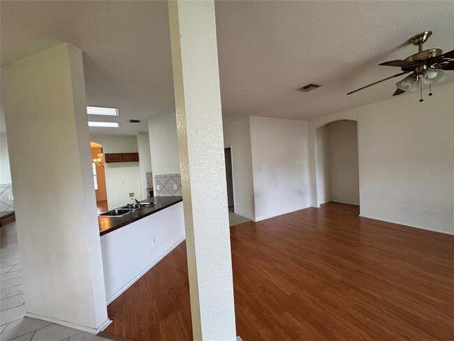 Building Photo - 215 San Felipe Dr