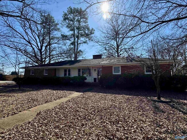 Building Photo - 804 Hereford Dr