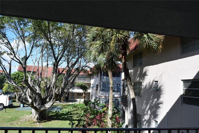 Building Photo - 2901 NW 47th Terrace