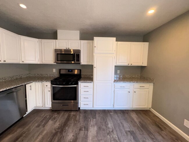Building Photo - 1209 Vienna Ct