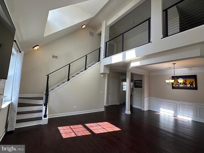 Building Photo - 13846 Greendale Dr