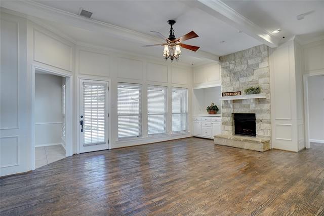 Building Photo - 108 Mesquitewood St