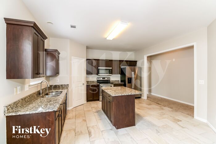 Building Photo - 1260 Sierra Ct